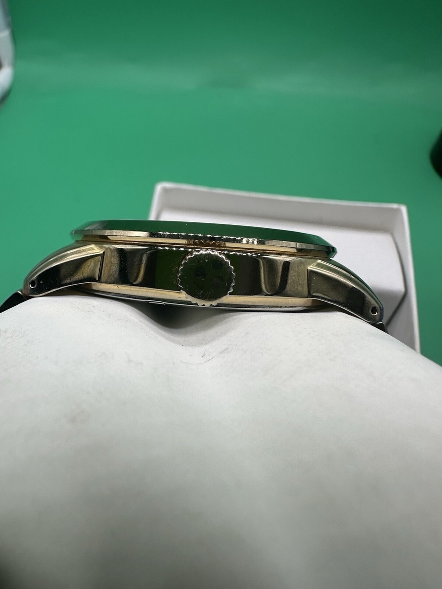 Seiko Solar 100m V158-0AS0 Seiko Solar Black Face Gold Tone Seiko Solar 100m V158-0AS0 Seiko Solar Black Face Gold Tone