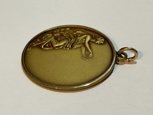 Vintage Art Deco Nouveau Gold Filled Pendant Woman Wreath Round 1 3/8” - Picture 3 of 4