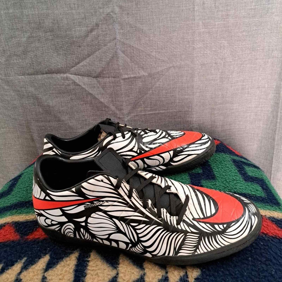 シューズ NIKE Hypervenom Phelon HG-E 27cm NIKE ナイキ ハイパーヴェノム フェロン HG-E(レッド×ゴールド