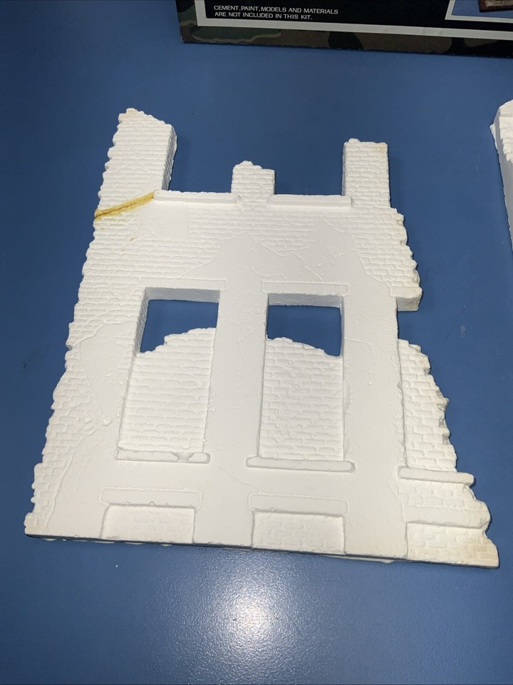 Maqueta Verlinden Ruined German Trade House – Tienda de Maquetas Maqueteros