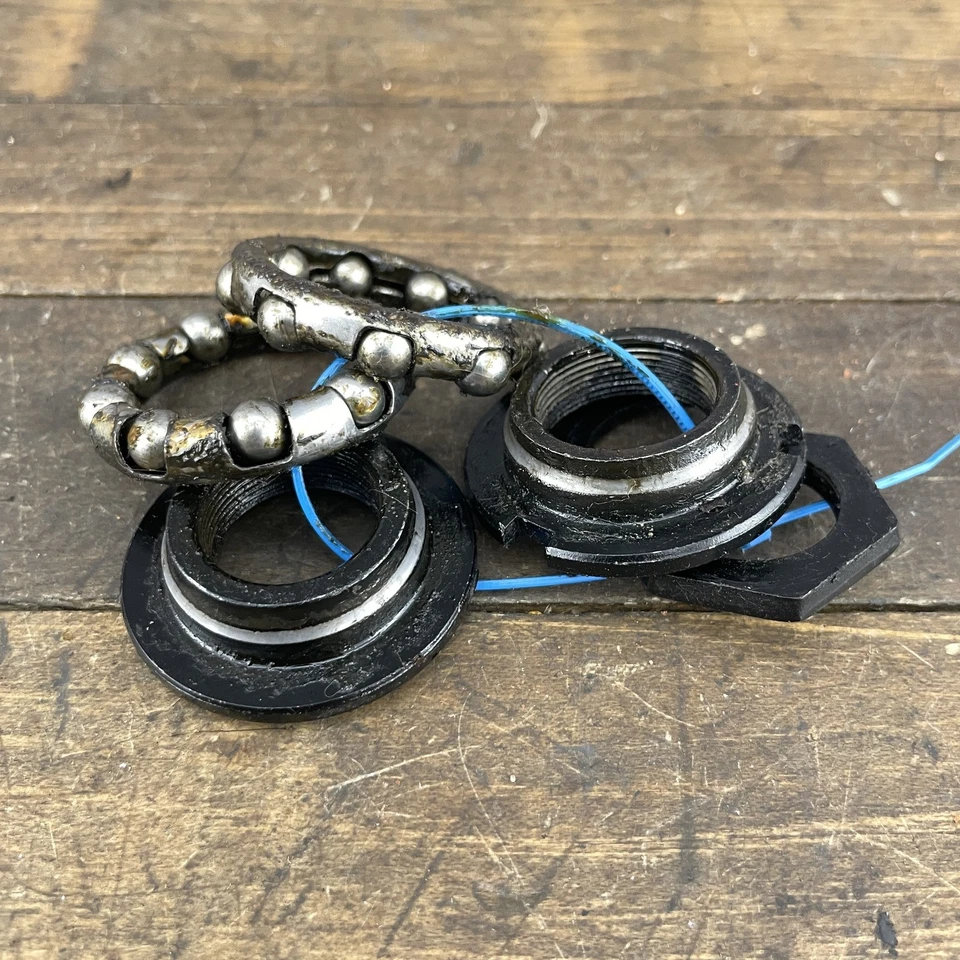 Juego de rodamientos de herrajes para pedalier BMX Powerlite vintage años 90 GT Foto 2 de 4