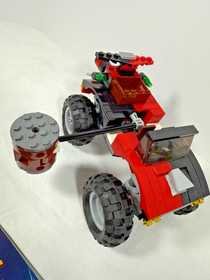 LEGO Batman set# 7886 - Batcycle & Harley Quinn's Hammer Truck - 100% complete!
