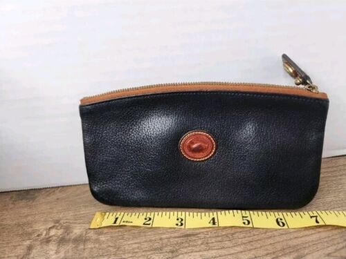 Vintage Dooney and Bourke Makeup pouch zipper pull Black & Tan sm Wallet Purse - Picture 2 of 6