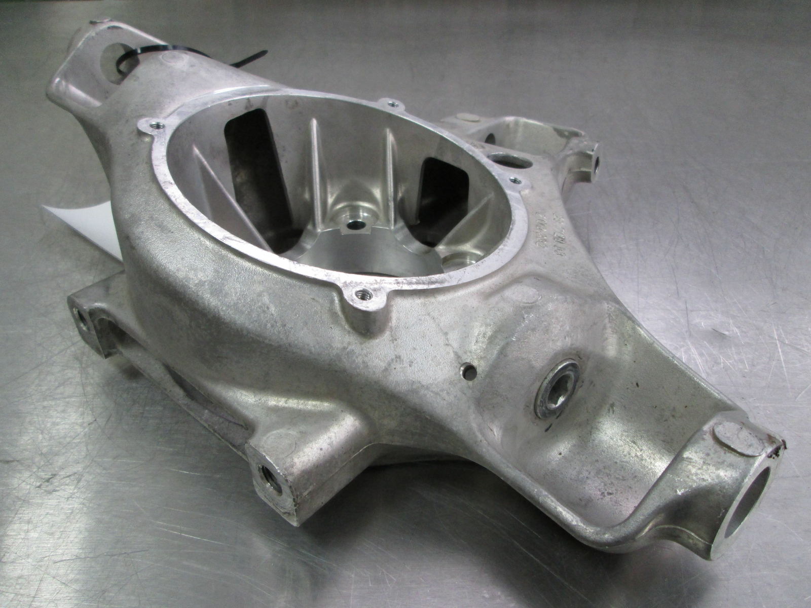 Challenge Steering Knuckle Upright Carrier Hub 220564 OEM Ferrari 430 360