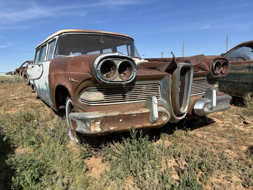 1958 Edsel Villager with no engine or transmission - not working