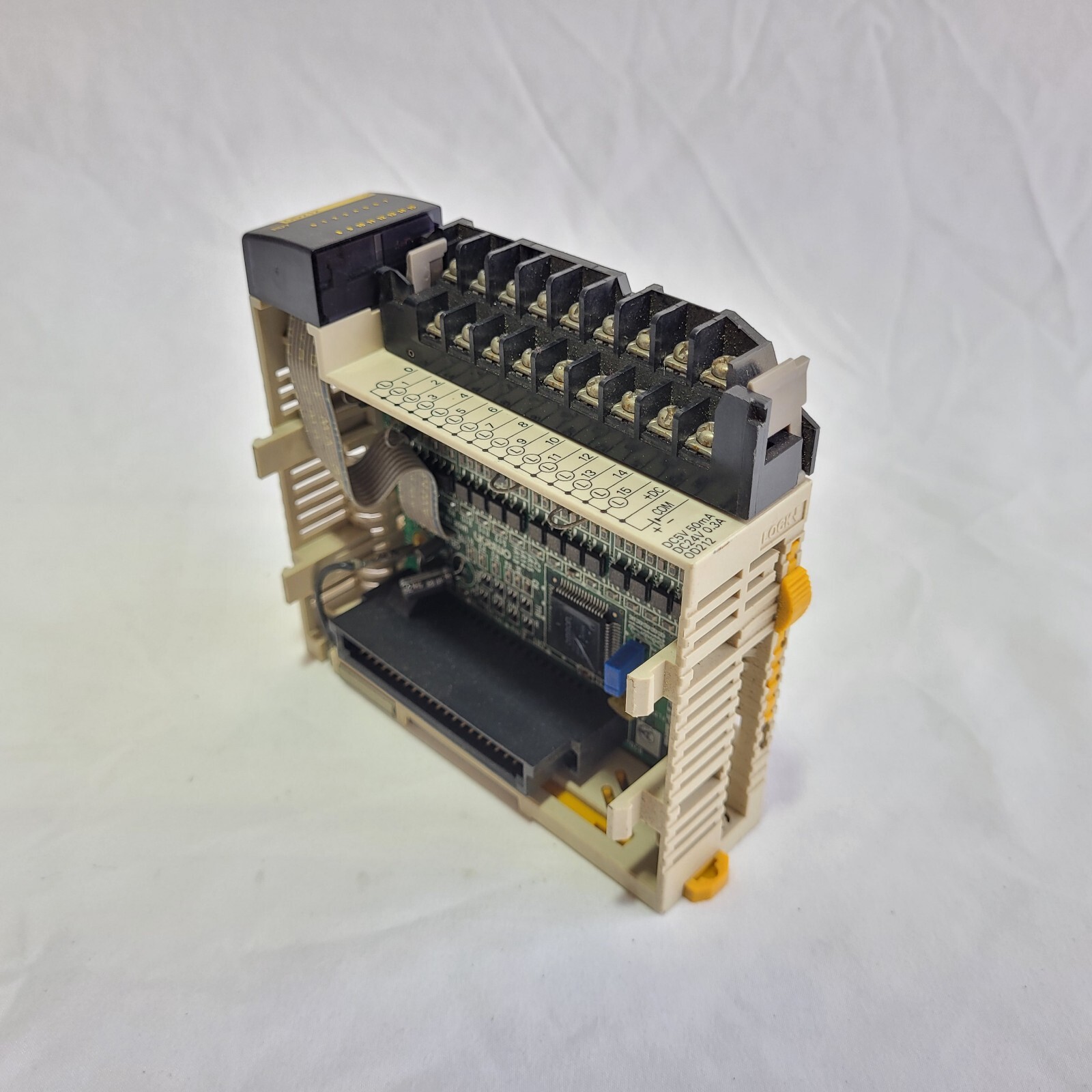 OMRON CQM1-OD212 OUTPUT UNIT 24VDC