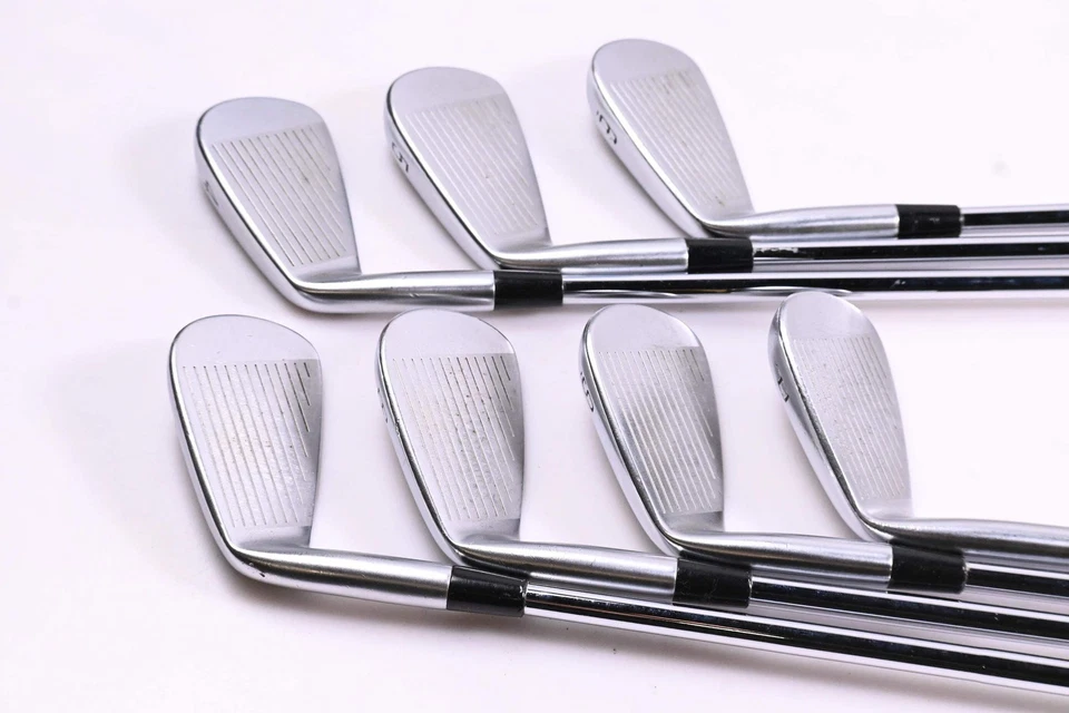 Mizuno JPX 921 Tour Irons / 4-PW / X-Flex Dynamic Gold X100 Shafts - Image 3 of 4