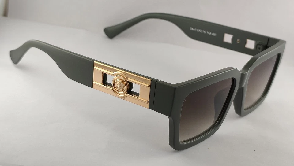 Роскошные солнцезащитные очки Versace | серая пластиковая оправа | 100% черные линзы с защитой от ультрафиолета - Изображение 4 из 4