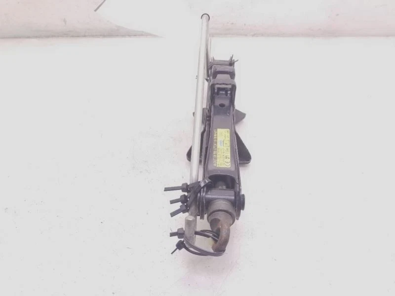 KIT DE GATO Y HERRAMIENTAS 2011 LEXUS CT200H  Foto 4 de 4