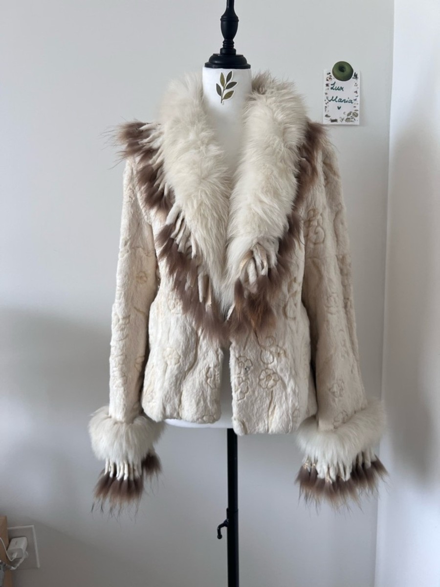 Vintage Cream White Real Rabbit Fur Jacket w Fox Fur Collar Vintage Cream White Real Rabbit Fur Jacket w Fox Fur Collar
