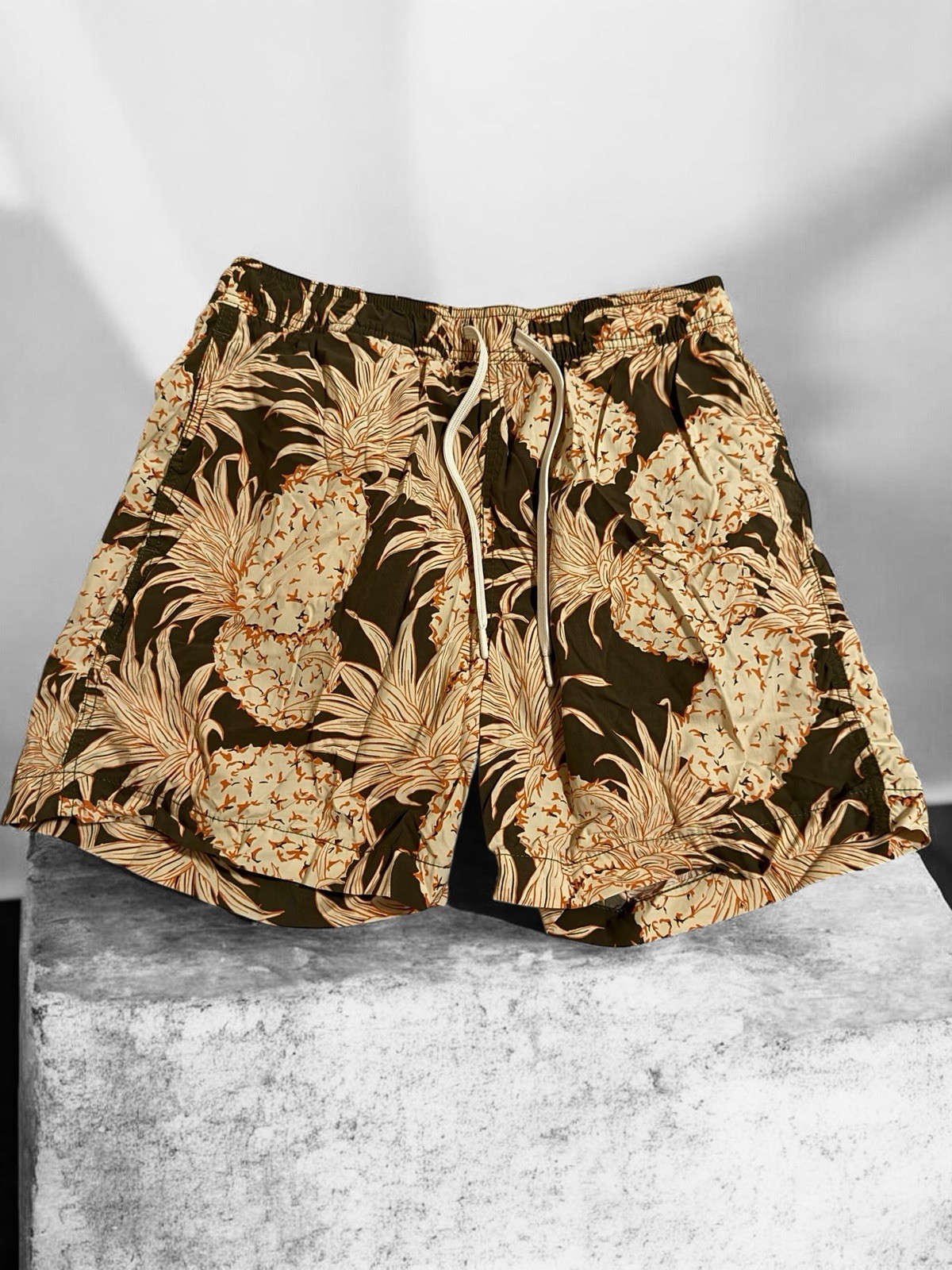 Best Made Co. brand. Best Made Co.  SHORTS SIZE M