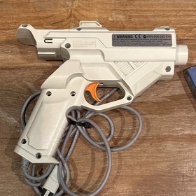 SEGA Dreamcast gun controller HKT-7800 +  House Of The Dead 2 Game Bundle