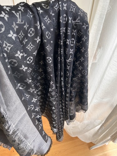Louis Vuitton Tuch Damen, Monogram Shine, Schwarz, Silber, glänzend - Bild 19 von 21