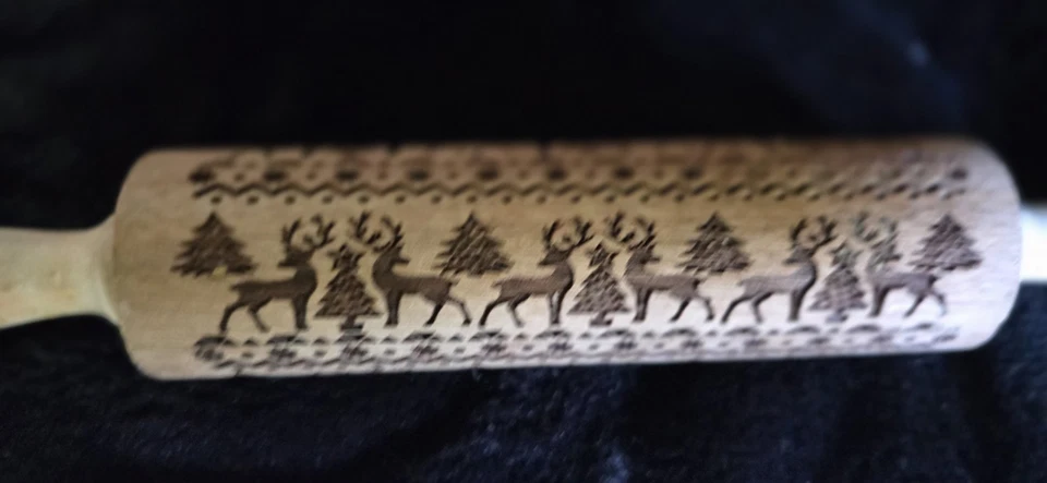 Christmas Wooden Rolling Pin & Reindeer Embossed Wood Roling Pin Holiday Baking - Image 2 of 4
