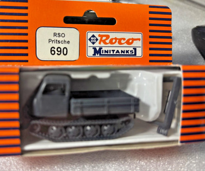 Roco minitanks 690 German RSO tracked supply steel cab   Lima35   1/87