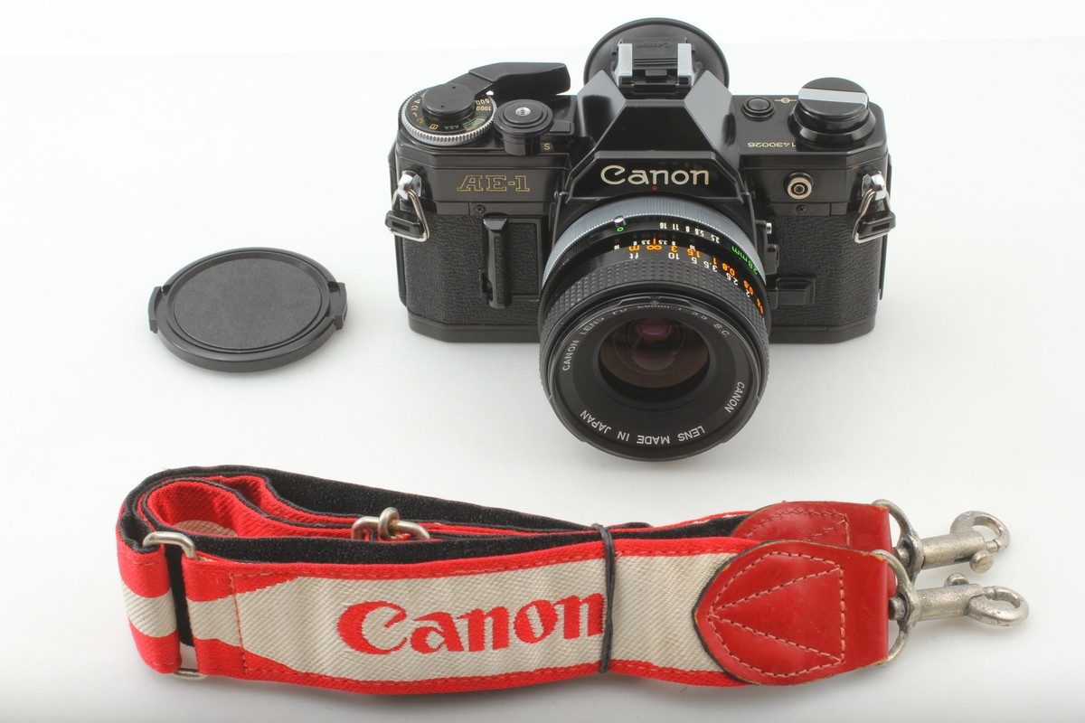 ★★CANON AE-1 ブラック + FD 28mm F3.5 #275 RARE Black Canon AE1 35mm SLR Film Camera + Canon 28mm F3.5