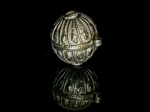 Large Antique Handmade Old Silver Globe Bead from Yemen (34x30mm), Ethnic Bead C
