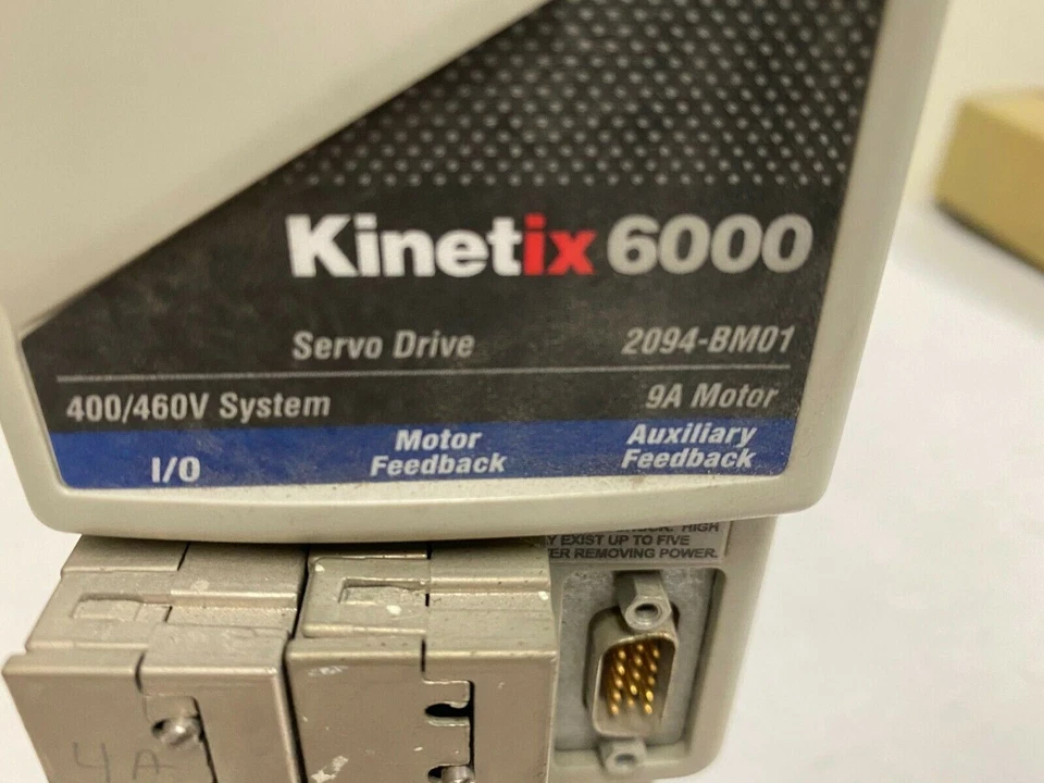 Módulo Allen Bradley 2094-BM01 SERIE B KINETIX 6000 EJES SERVO ACCIONAMIENTO Potencia Foto 3 de 4