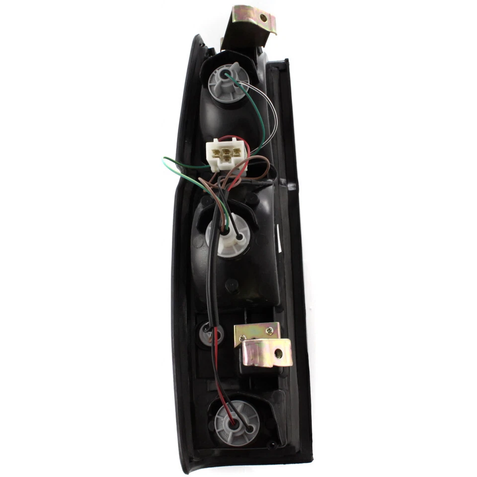 Par de luces traseras conductor y pasajero para camioneta Nissan 1986-1997 Foto 2 de 4