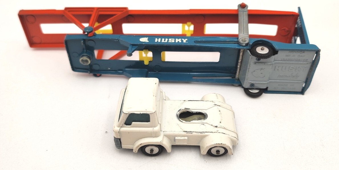 VINTAGE HUSKY MODELS FORD D SERIES HOYNOR MK II CAR