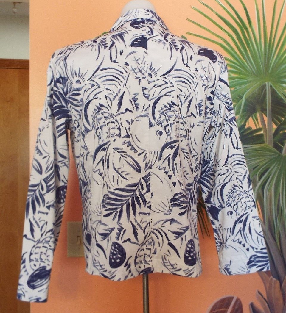 CHICO'S LIGHTWEIGHT BUTTON FRONT JACKET, BLUE & W… - image 5