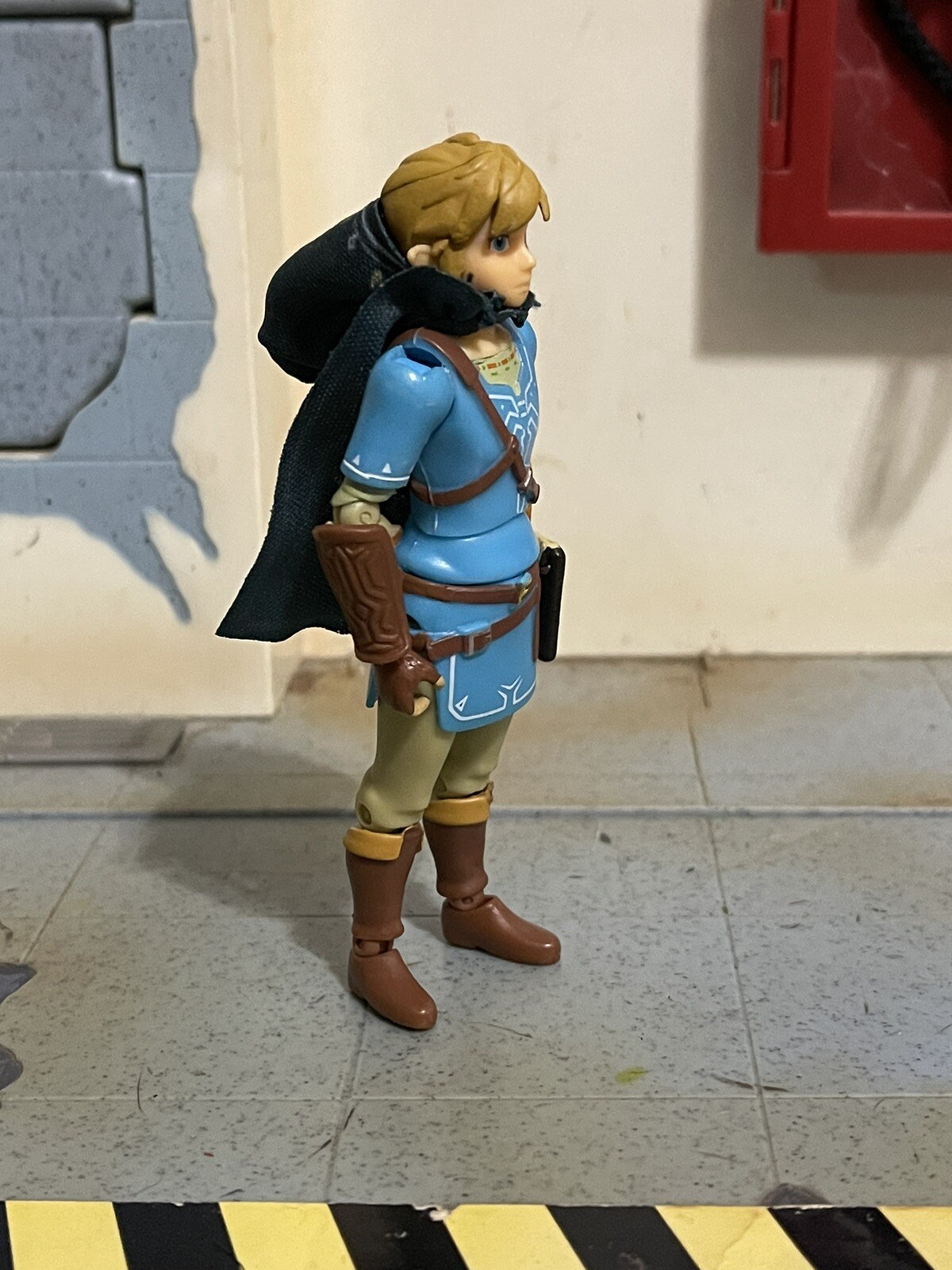 2 Zelda 4" Action Figure Jakks Pacific Link with Shield & BOTW Link EUC Nintendo