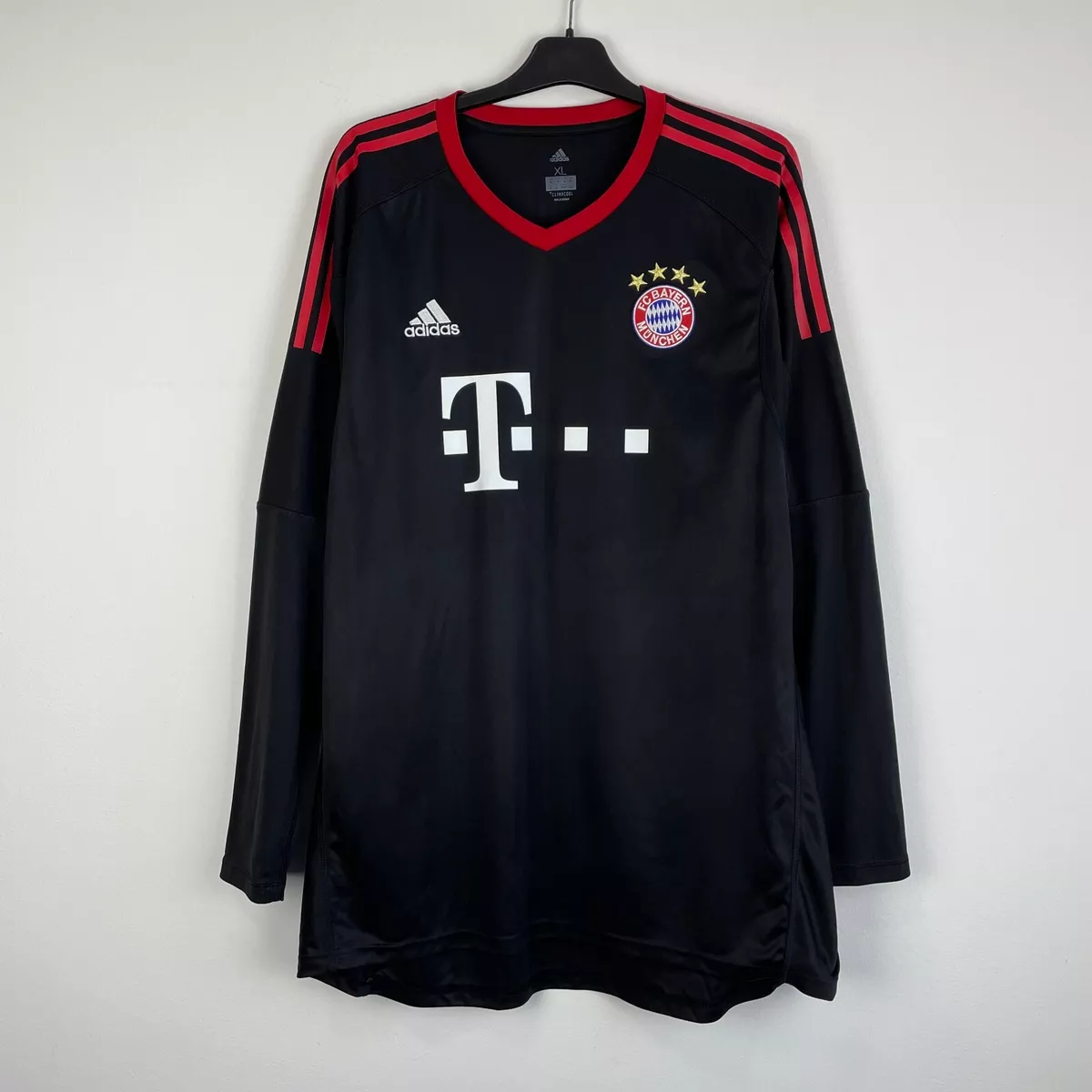 bayern munich goalkeeper jersey