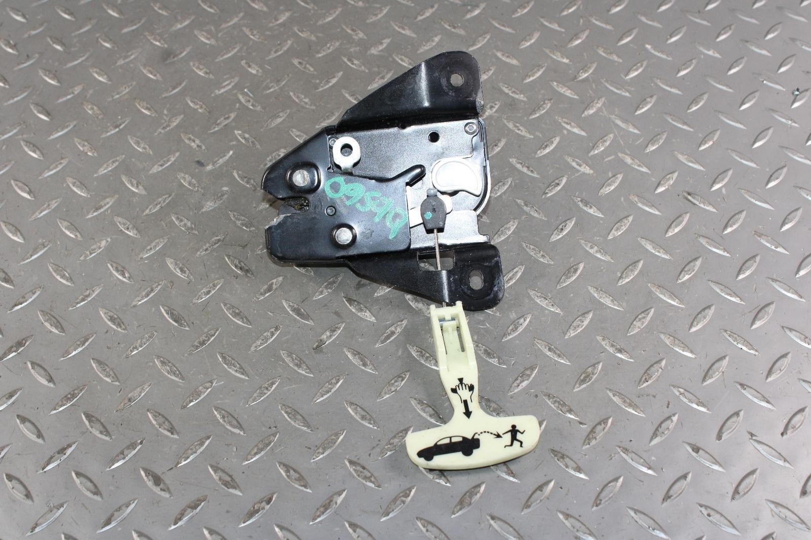 14-20 Ghibli Rear Back Decklid Trunk Lock Emergency Release Latch OEM Factory OE