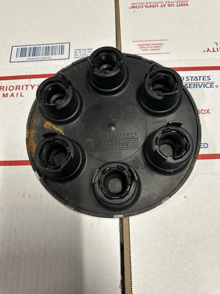 04-07 Chevy Tahoe Suburban Silverado 1500 Pickup 6 LUG Center Cap OEM 9594520 - Image 3 of 4