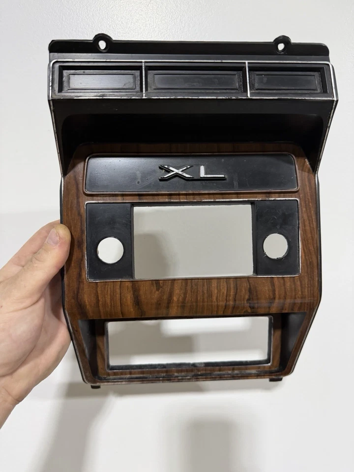 80-86 RADIO FORD F150 XL BRONCO F250 F350, CLIMATIZADOR BISEL MADERA OEM Foto 4 de 4