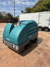 Tennant 7300 ec-H2O Ride-On Floor Scrubber No Battery