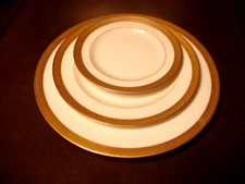 Elegant Vintage Lenox 3 Pc J-19 Cream Gold Encrusted Porcelain Dinner Set