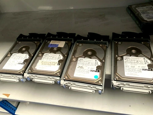 4 X HDD  IBM DDYS-T18350 18.2GB 10K RPM SCSI 3.5" Hard Disk Drive 19K0614 , 