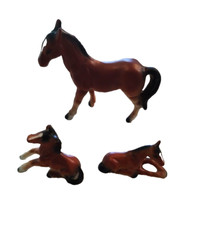 3 Vintage 1960's Miniature chestnut horses figurine porcelain family Japan
