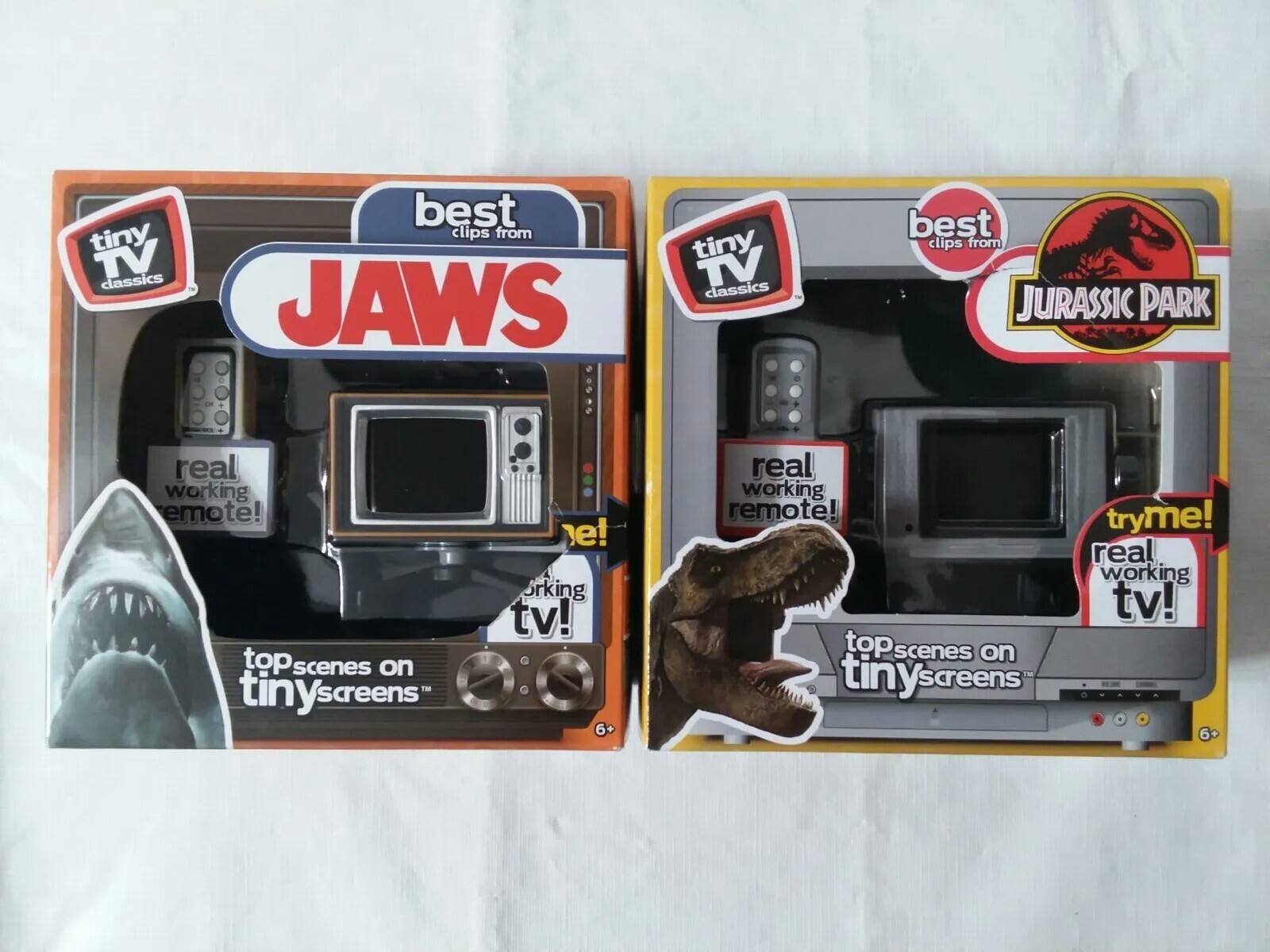 Lot x2 Tiny TV Classics Jurassic Park & Jaws Real 1/12 Television