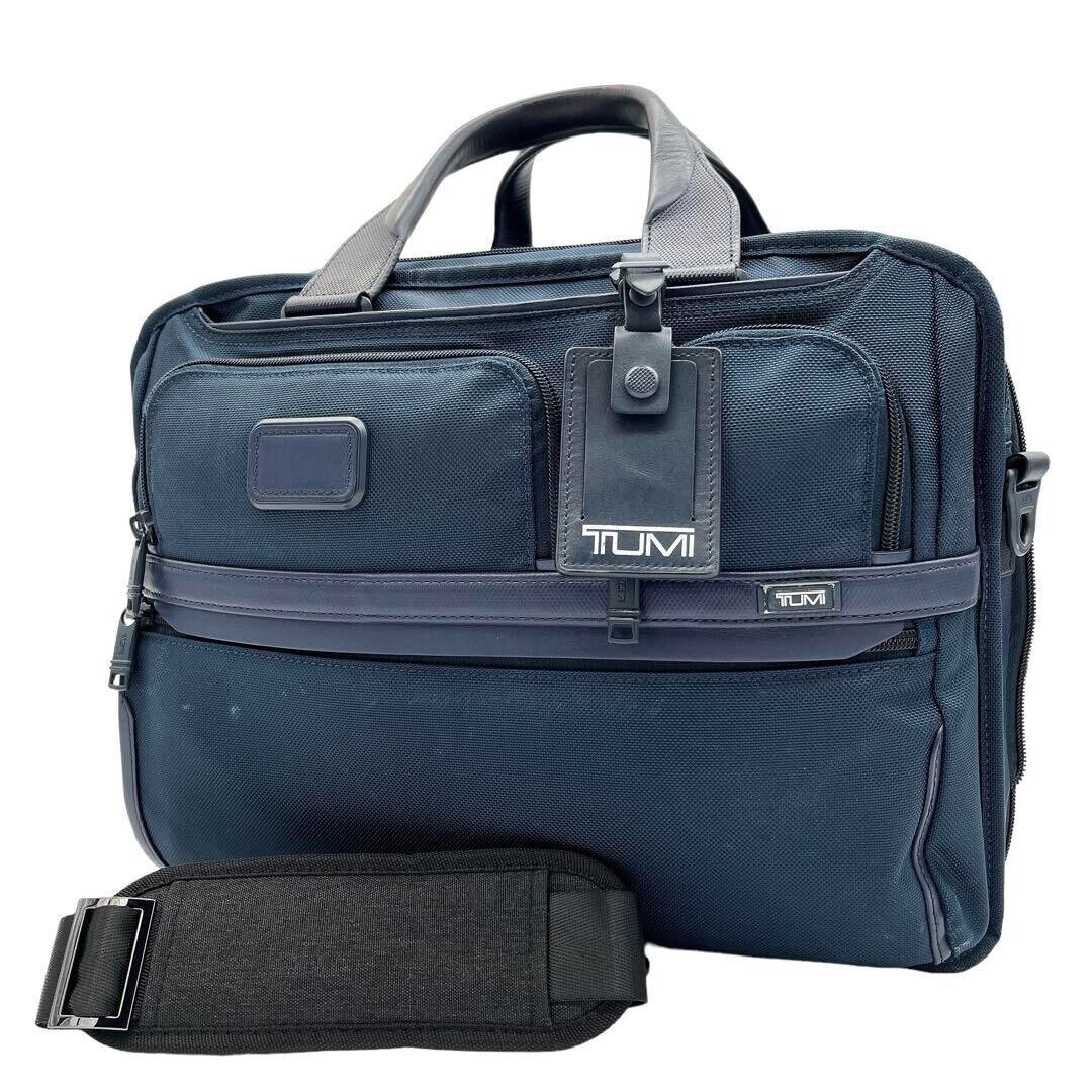 TUMI SHIPS exclusive ALPHA3 business bag in navy with laptop TUMI SHIPS exclusive ALPHA3 business bag in navy with laptop