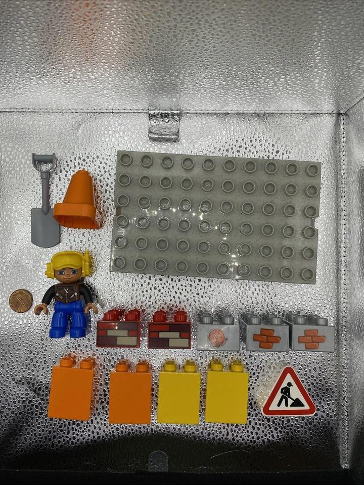 LEGO Duplo Construction Theme Lot: Semi, Mini-figure, Accessories, Bricks! READ - Image 4 of 4