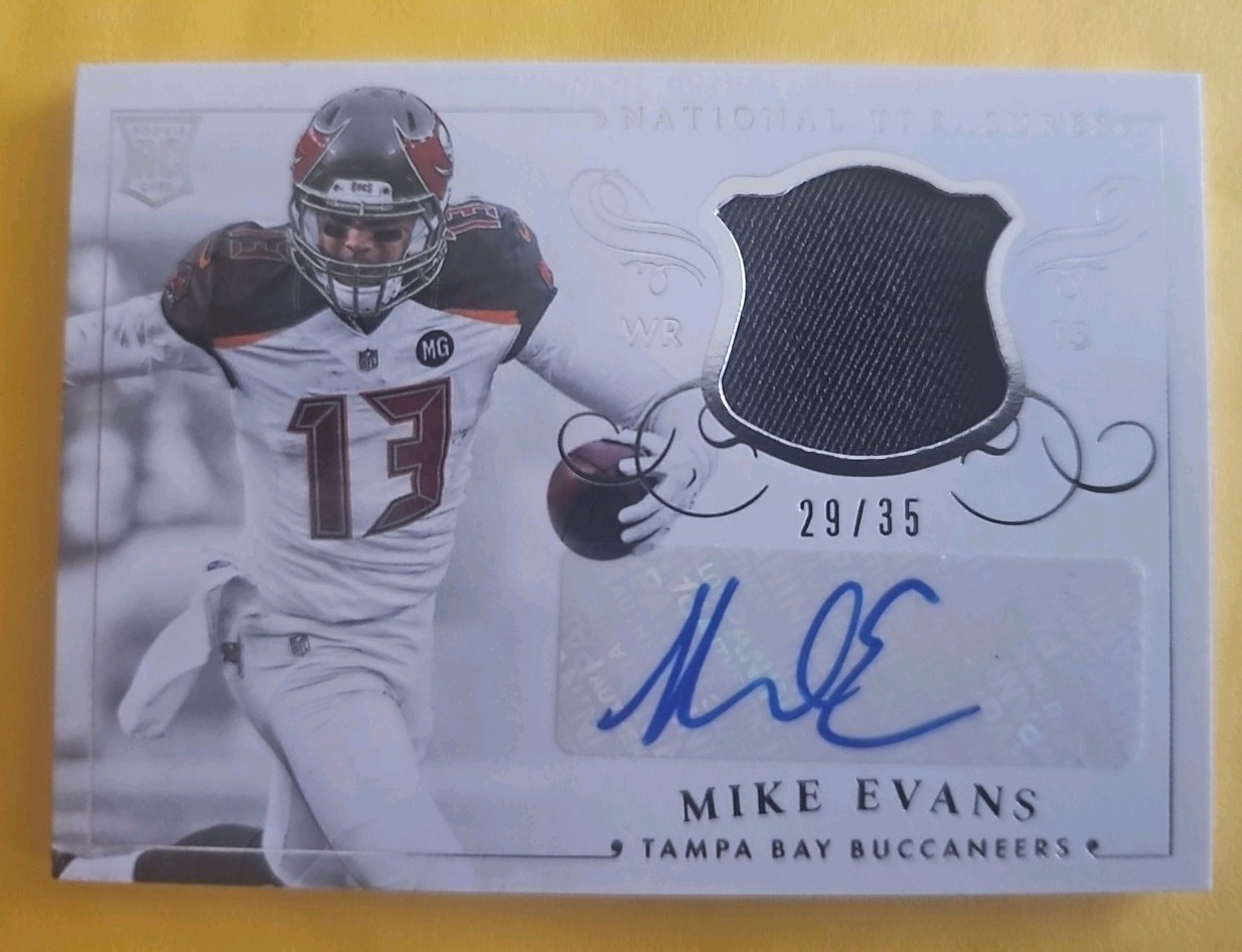 Mike Evans Panini National Treasures Material Signatures #MSME Base