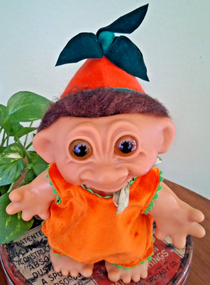 TROLL CLOTHES FOR 7 INCH DAM: CARROT PLAYSUIT WITH LEAFY HAT Garden Costume Fun!