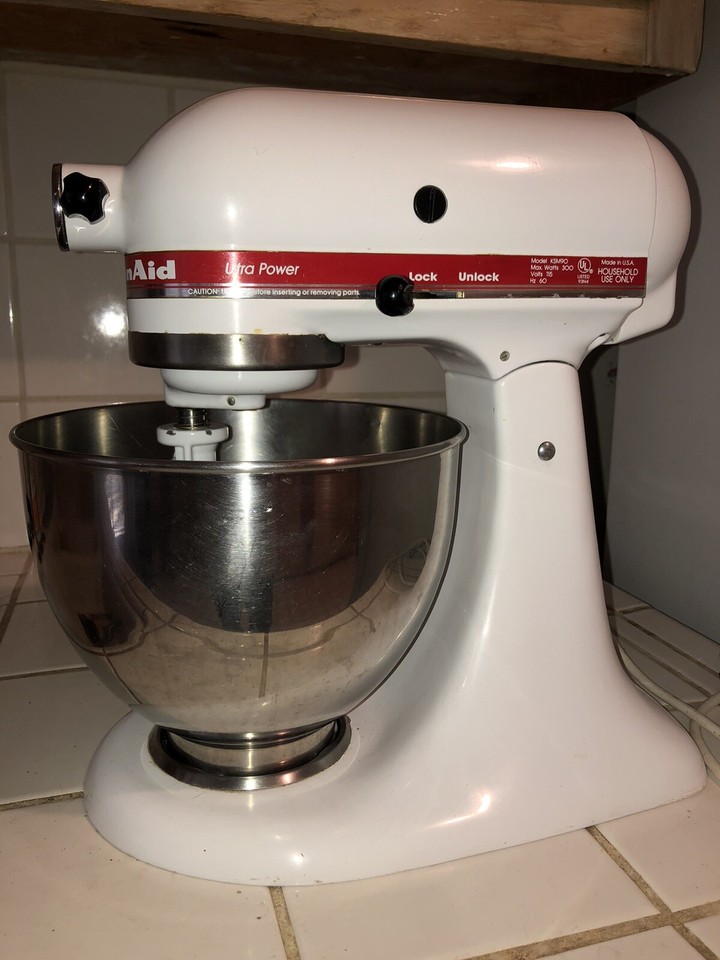 KitchenAid KSM90 300W Ultra Power Stand Tilt Head Mixer W/bowl, 1