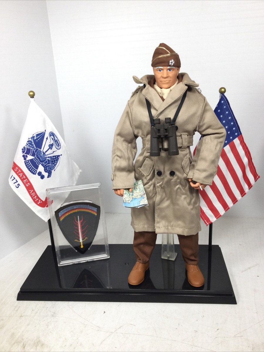 1/6 HASBRO GI JOE US ARMY 5 STAR GENERAL DWIGHT EISENHOWER STAND