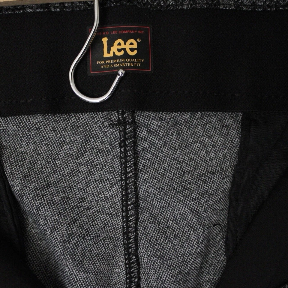 Lee Straight Mid Rise Plaid Pants Size 18 NWT Ultra Soft Waistband Preppy - Image 3 of 4