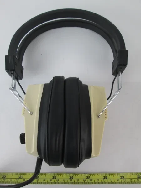 Auriculares dinámicos de lujo Communication Industries de colección con control de volumen Foto 3 de 4