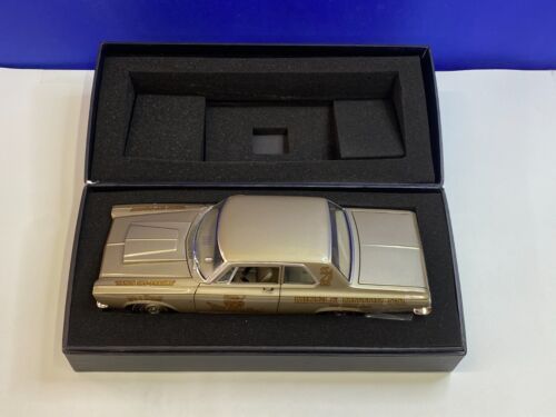 HIGHWAY 61 1/18 SCALE 1965 PLYMOUTH HEMI BELVEDERE TEXAS RATTLER VERY NICE !! - Picture 12 of 20