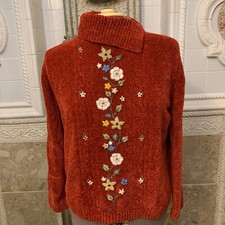 Alfred Dunner. Size Medium. Red Chenille Long Sleeve Embroidered Pullover. B23
