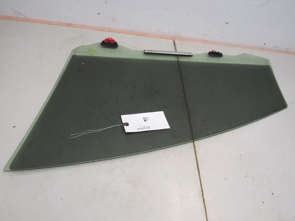 Стекло на окно двери Prius V 2012 2017 Toyota переднее правостороннее со стороны пассажира от оригинального производителя - Изображение 2 из 4