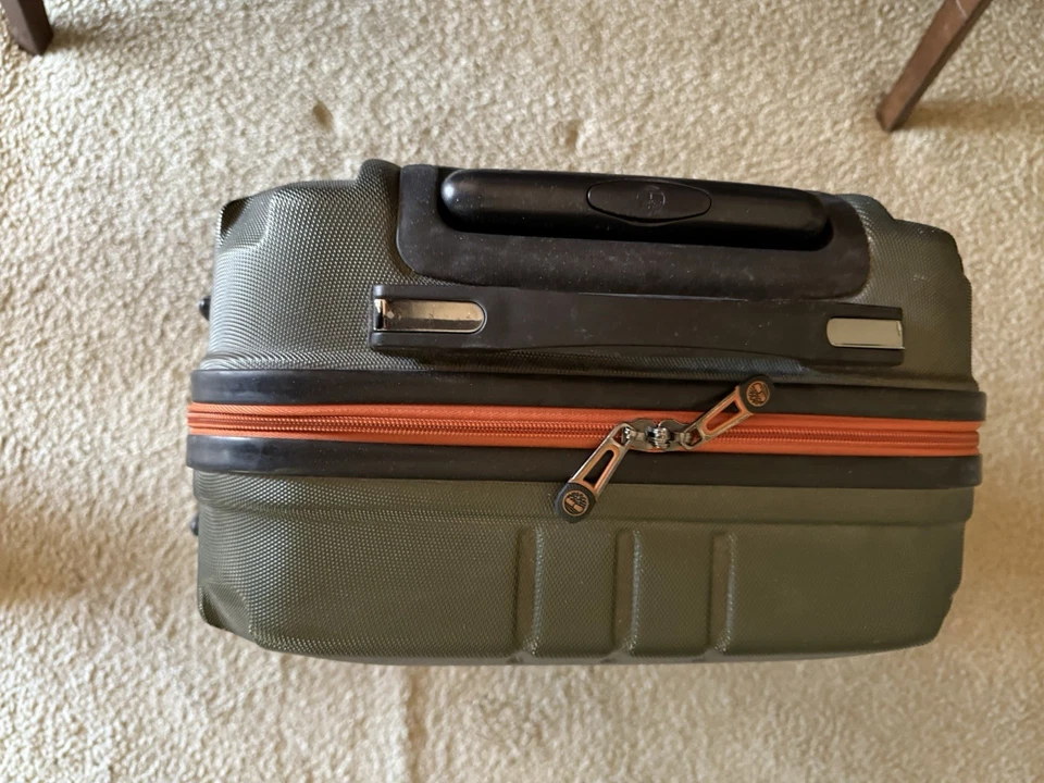 "Maleta de equipaje Timberland 24"" lateral rígida, verde oliva" Foto 3 de 4
