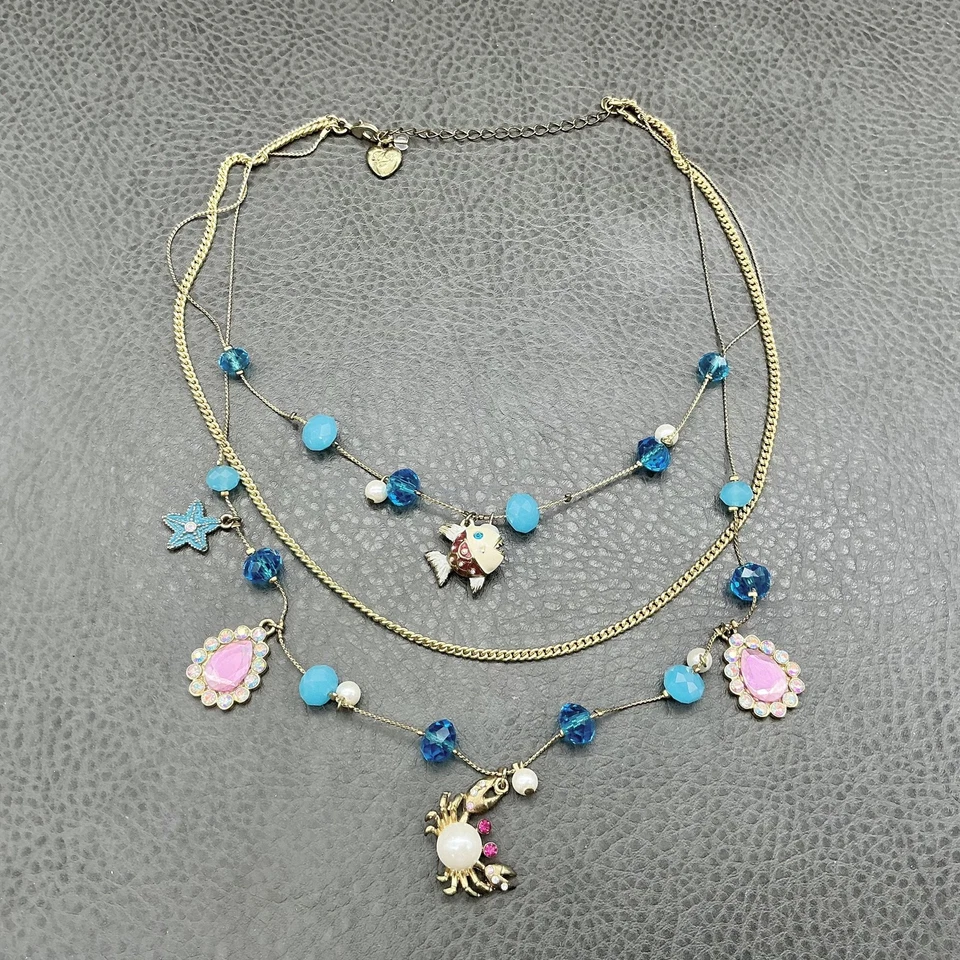 Ожерелье Betsey Johnson Ocean Charms многослойное морская звезда рыба краб золотистый синий цвет - Изображение 2 из 4