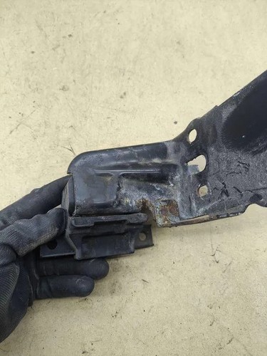 BMW 3 E90 Kühlerhalter 51647117 2.00 Diesel 2011 33112951