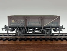 OO Bachmann BR Bauxite 5 Plank China Clay Wagon - (WEATHERED)